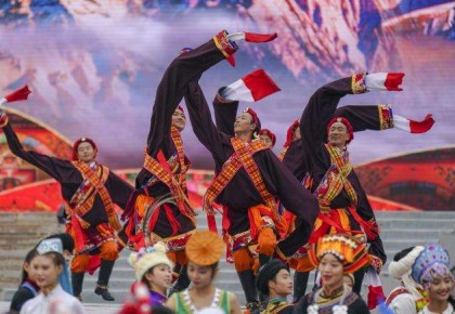 欢聚中原 携手逐梦——第十一届全国少数民族传统体育运动会民族大联欢活动侧记