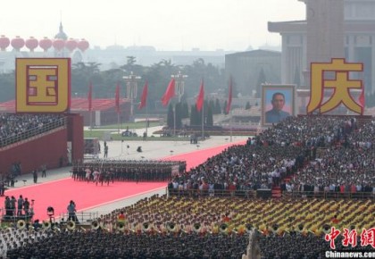 国庆阅兵中的“亲缘谱”：从“父子兵”到“夫妻档”